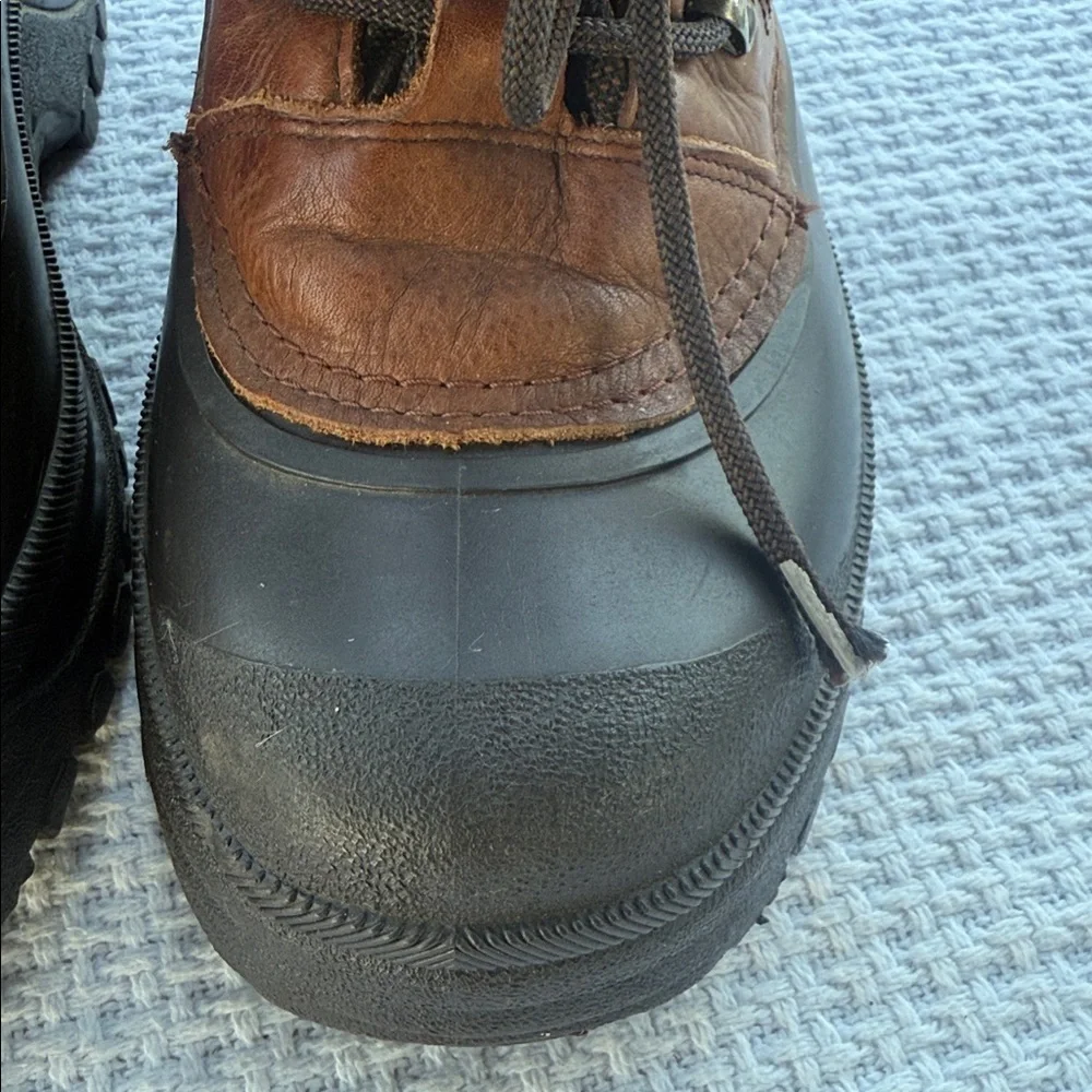 Baffin Men's Dual-Tone Snow Boots size 10